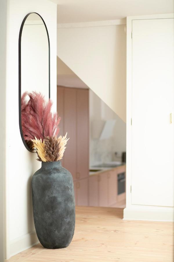 Modern 3Br Duplex Apartment In Nyhavn W Private Balcony โคเปนเฮเกน ภายนอก รูปภาพ