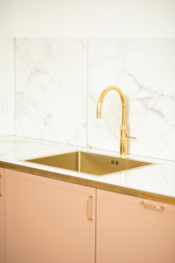 Modern 3Br Duplex Apartment In Nyhavn W Private Balcony โคเปนเฮเกน ภายนอก รูปภาพ