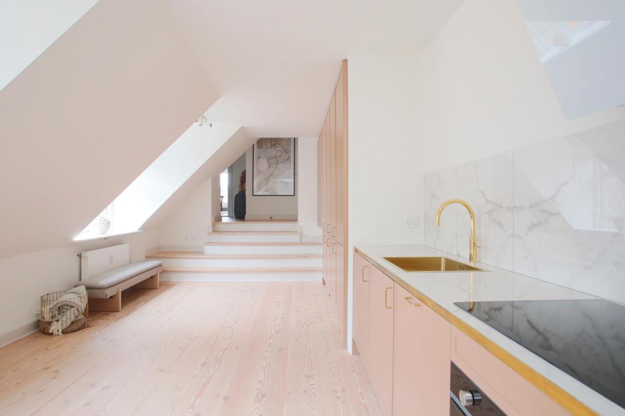 Modern 3Br Duplex Apartment In Nyhavn W Private Balcony โคเปนเฮเกน ภายนอก รูปภาพ