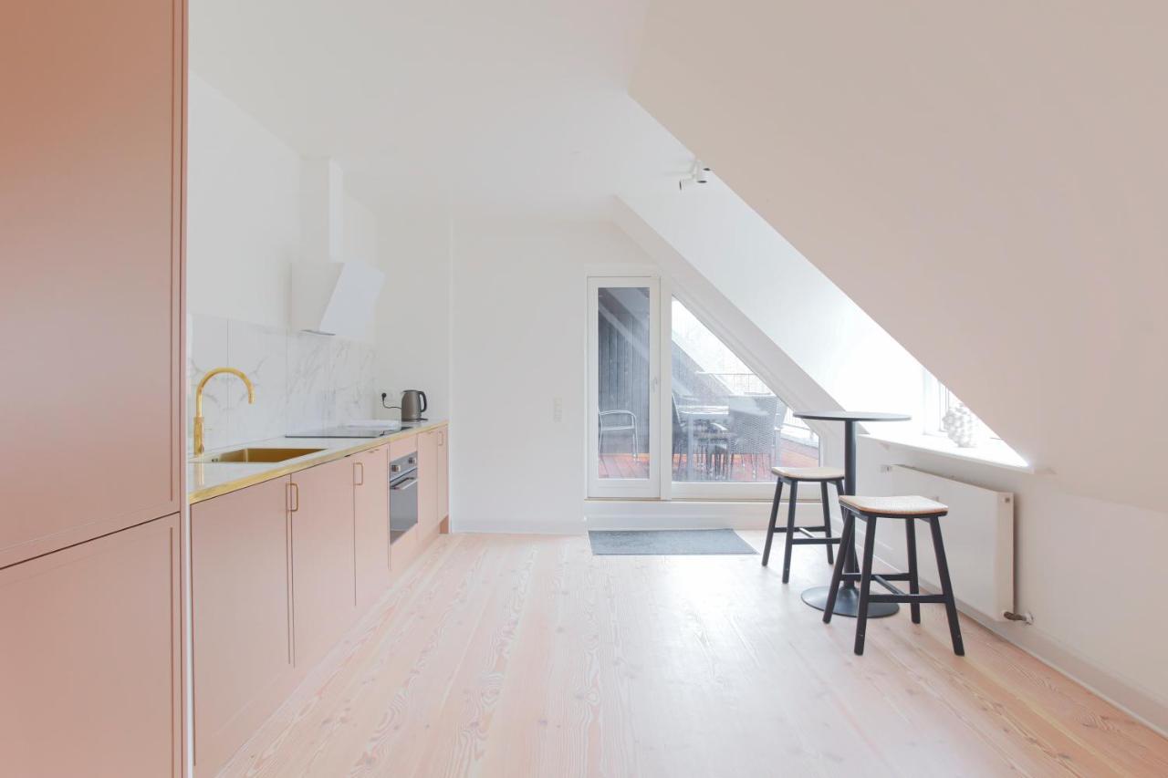 Modern 3Br Duplex Apartment In Nyhavn W Private Balcony โคเปนเฮเกน ภายนอก รูปภาพ
